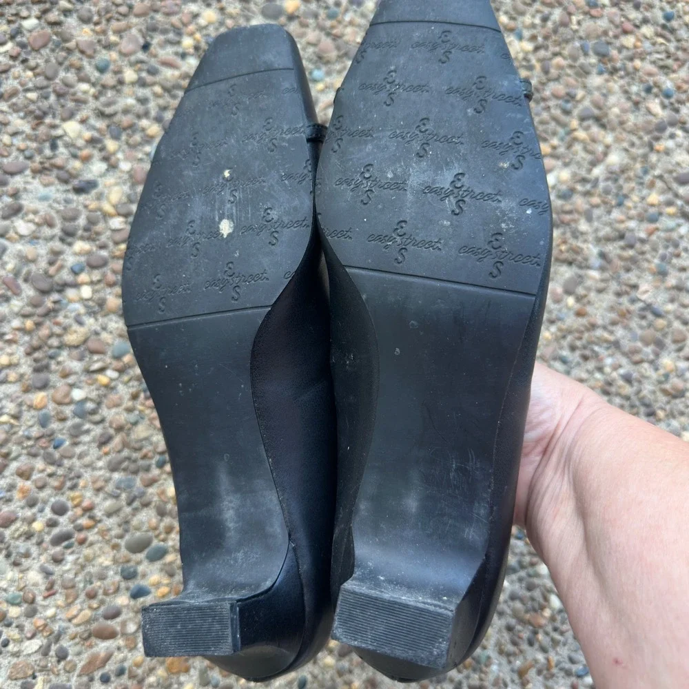 Easy Street Womens Black Square Toe Low Block Heel‎ Pumps Shoes 7.5M 30-2901
